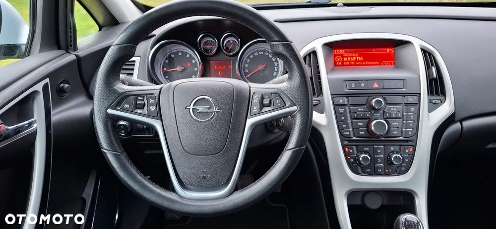 Opel Astra 1.6 Turbo Innovation - 13