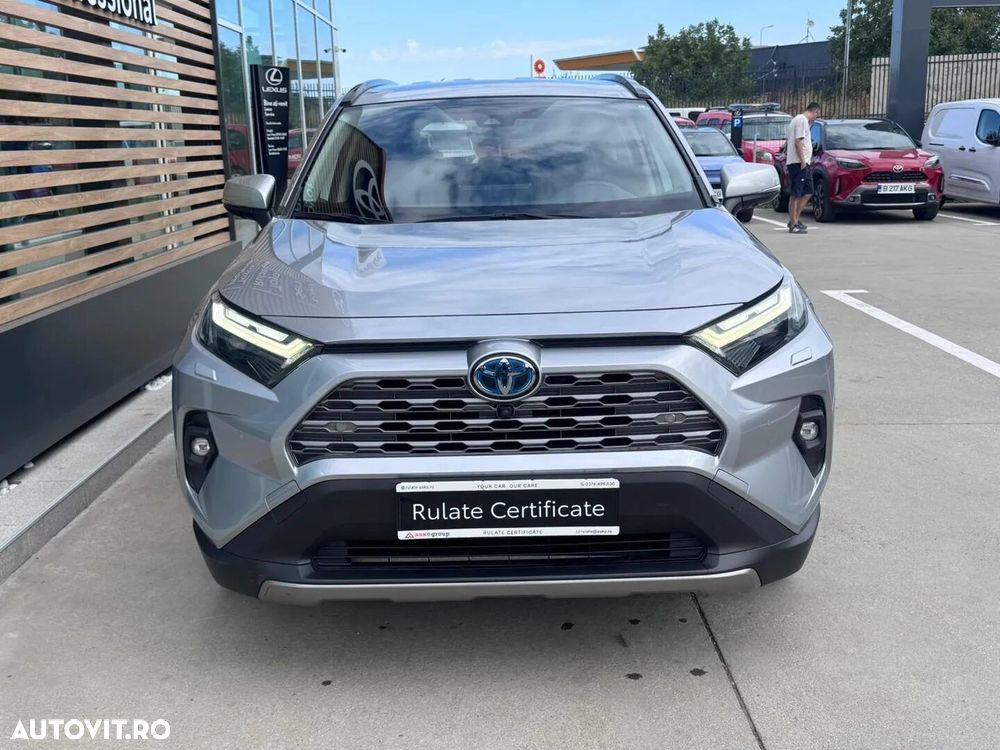 Toyota RAV4 - 6