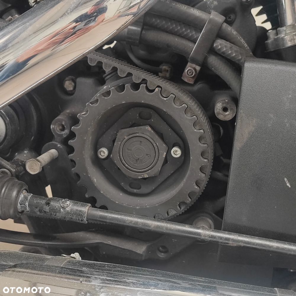 Harley-Davidson Sportster Iron 883 - 9