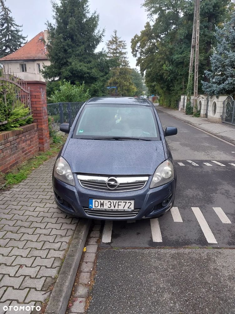 Opel Zafira - 9