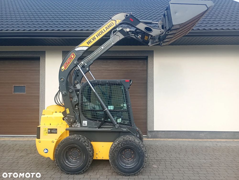 New Holland L220/2017rok/Bobcat/koparka/minikoparka/ładowarka/Miniładowarka - 10