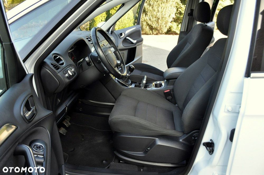 Ford S-Max - 21