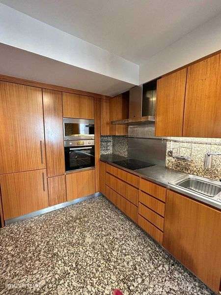 Apartamento T2 - Mobilado - Centro de Braga - Grande imagem: 4/12