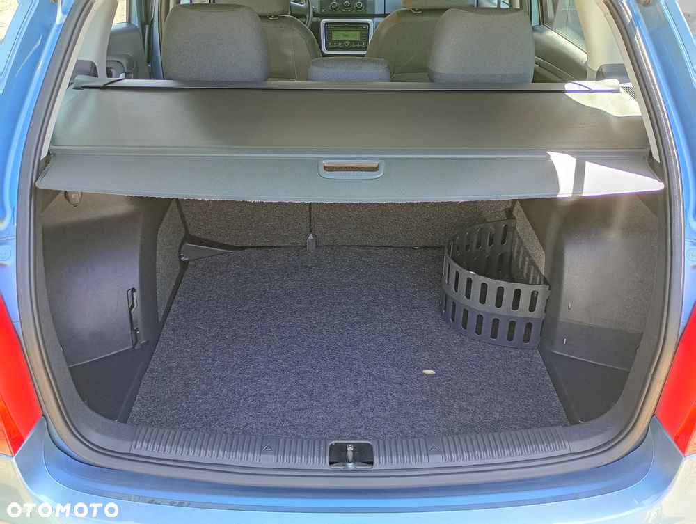 Skoda Fabia 1.2 HTP COOL EDITION - 27