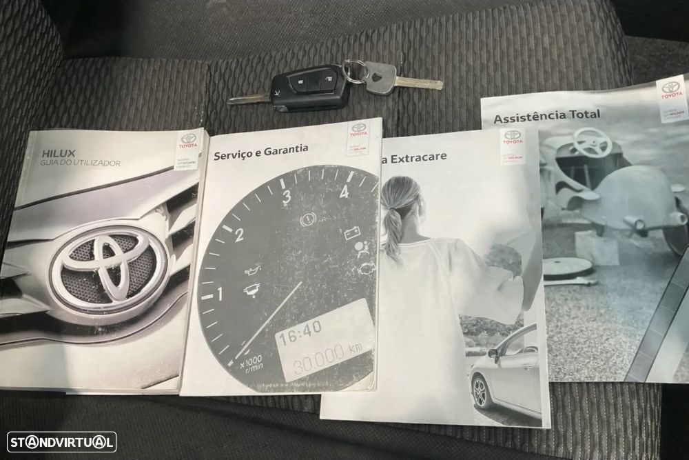Toyota Hilux 2.4 D-4D 2WD CE 3L - 11