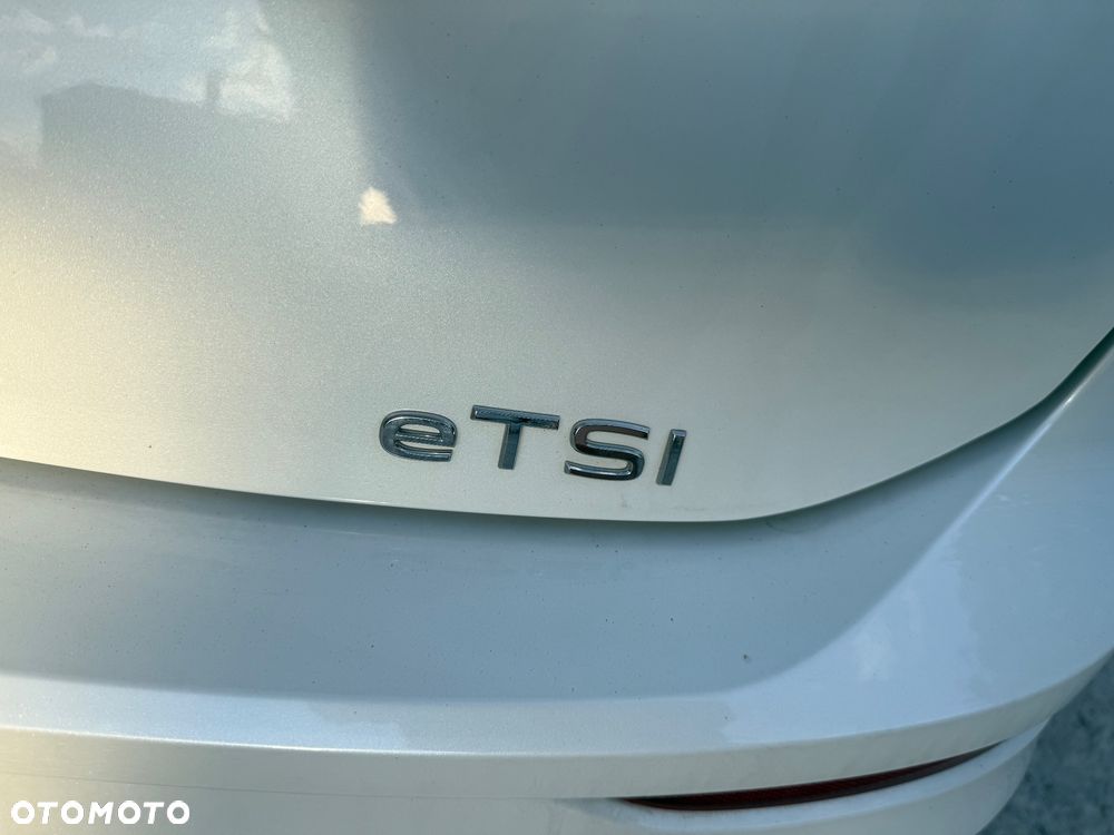 Volkswagen Golf 1.5 eTSI OPF DSG Goal - 15