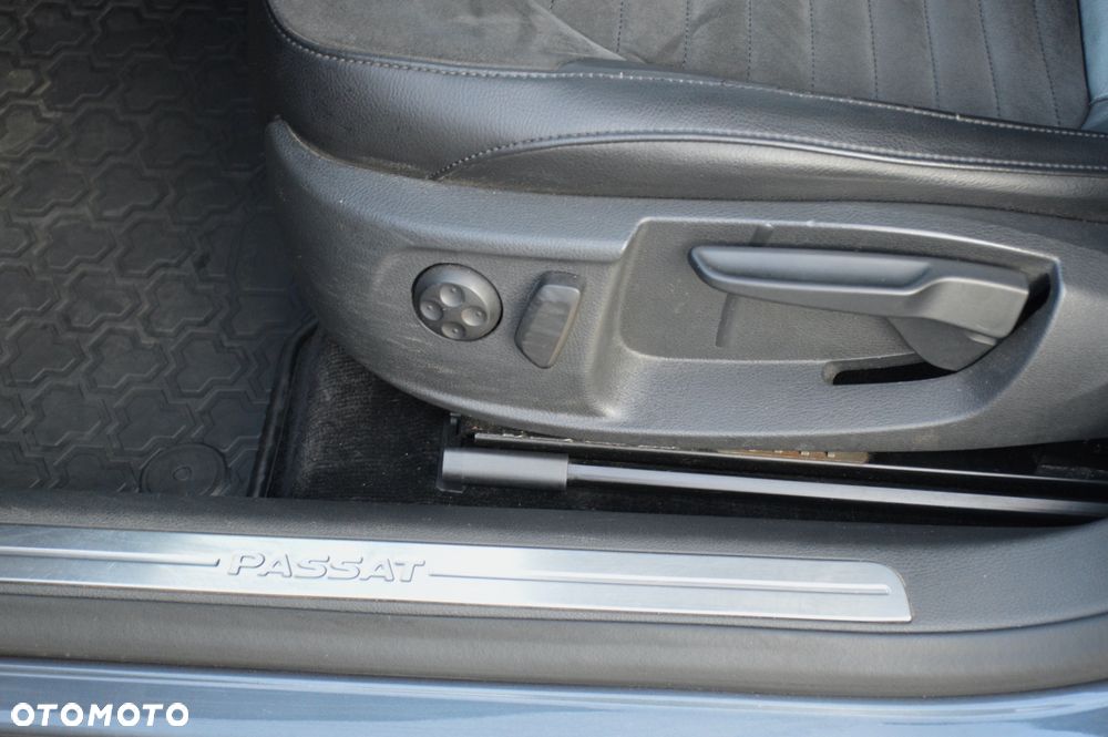 Volkswagen Passat 1.8 TSI Highline DSG - 34