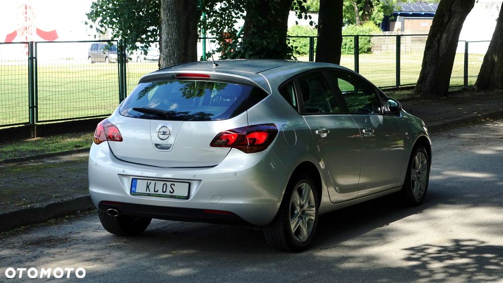 Opel Astra 1.4 Turbo Cosmo - 33