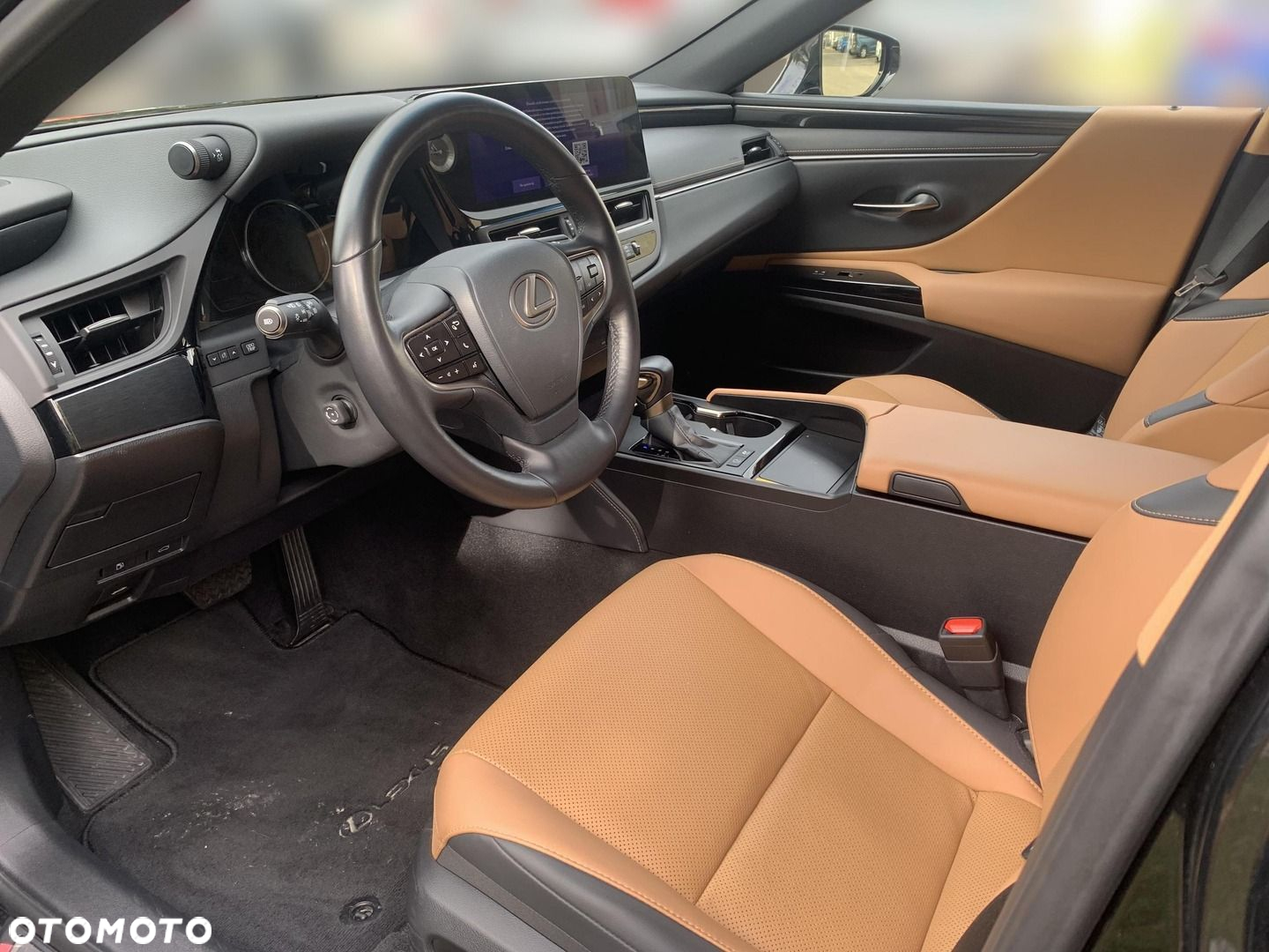 Lexus ES 300h Business Edition - 14