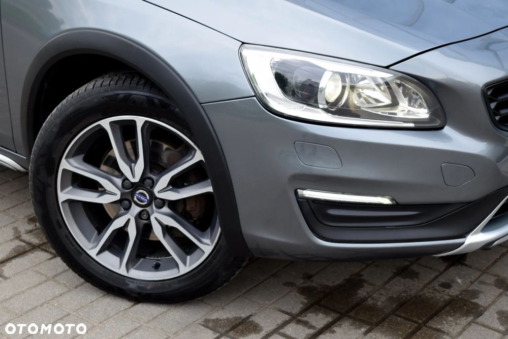 Volvo V60 Cross Country D3 Drive-E Summum - 10