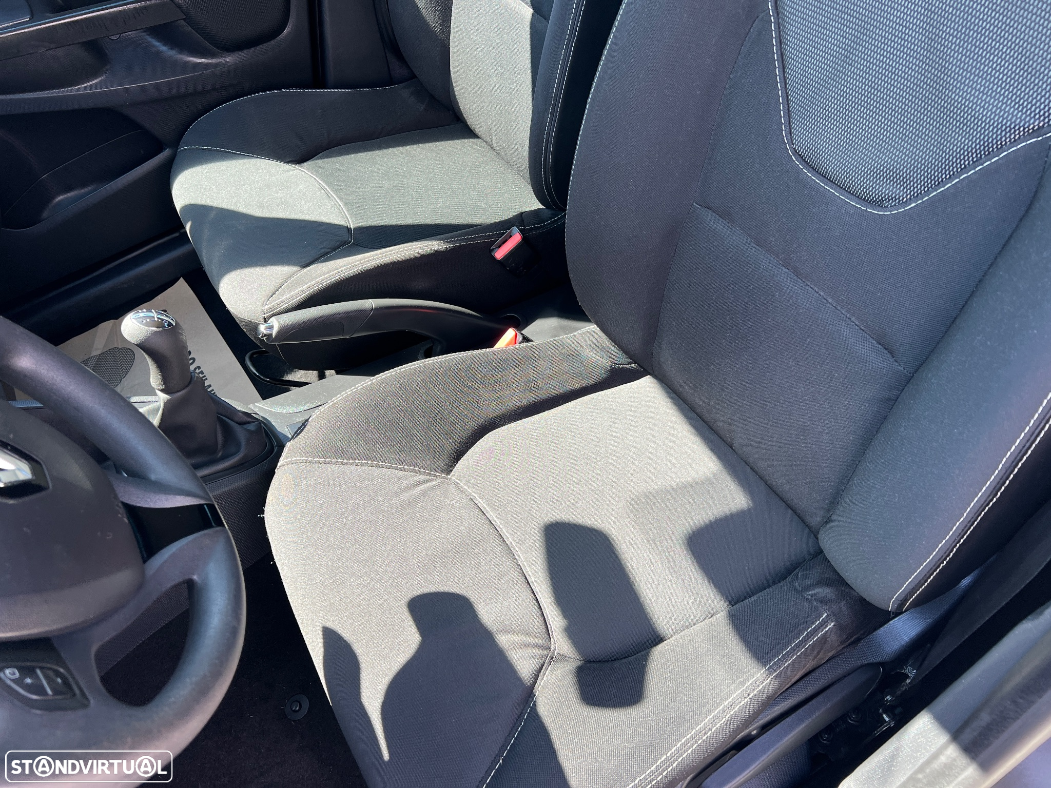 Renault Clio 1.5 dCi Dynamique S - 32