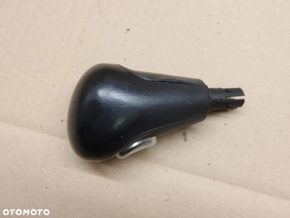 AUDI A4 B8 KOMBI 08-12 3.0TDI GAŁKA ZMIANY BIEGÓW - 1