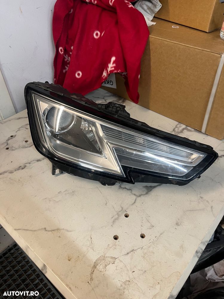 Far dreapta Bixenon complet audi a4 b9 2017 - 1