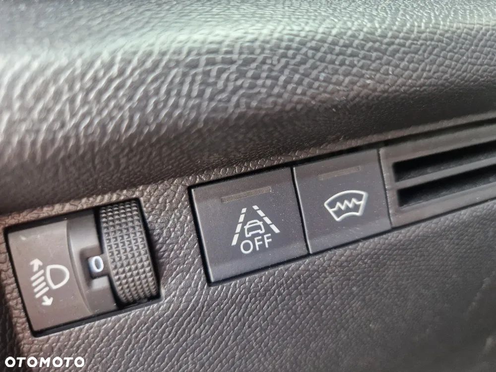 Citroën C4 1.2 mHEV Plus eDCT6 - 13