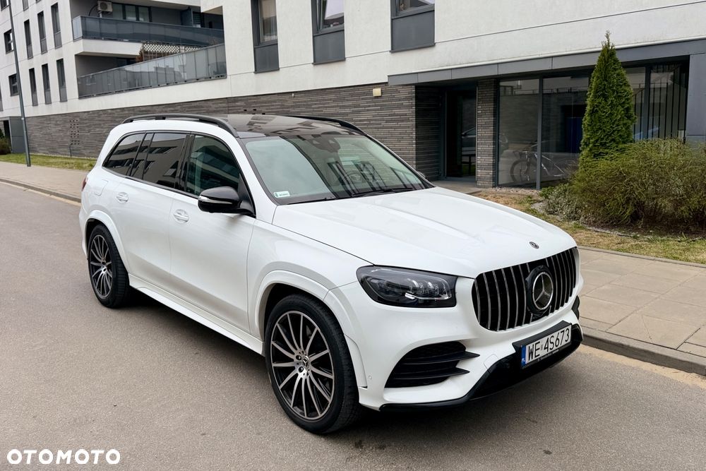 Mercedes-Benz GLS - 1