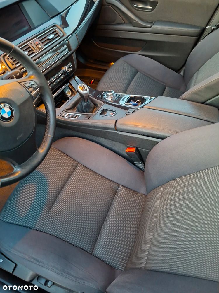 BMW Seria 5 520d - 8