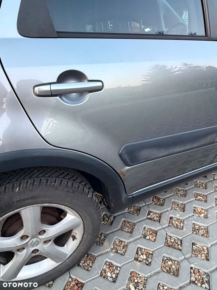 Suzuki SX4 - 5