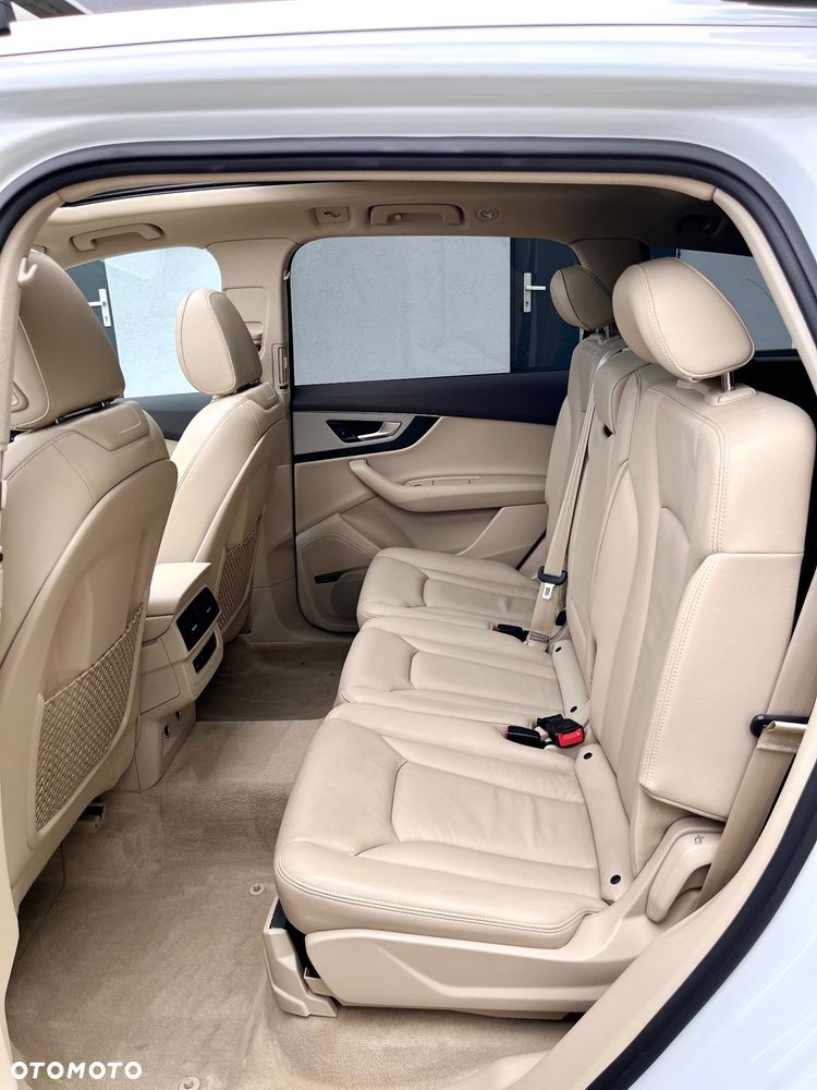 Audi Q7 - 12