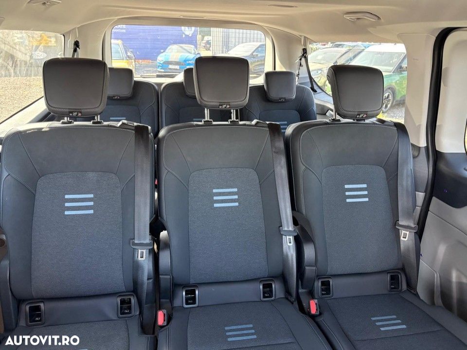Ford Tourneo Custom - 21