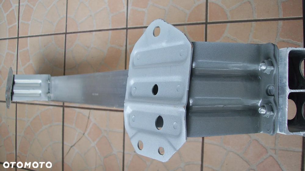 Zderzak tylny aluminiowy ze wspornikami - 12
