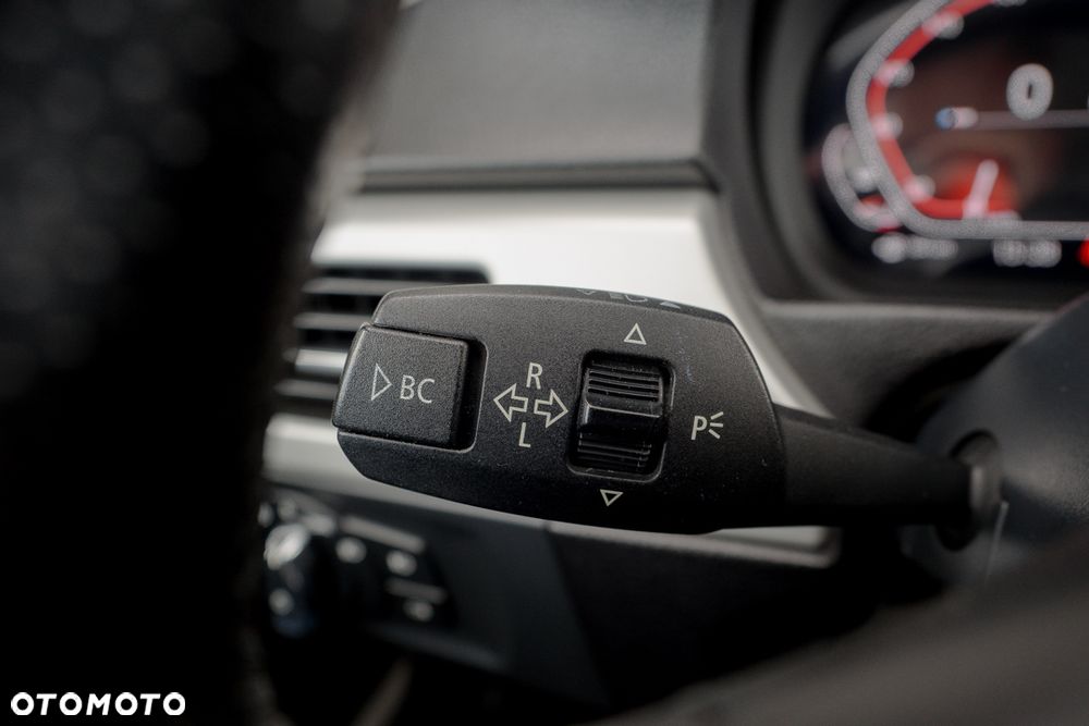BMW Seria 3 320d - 15