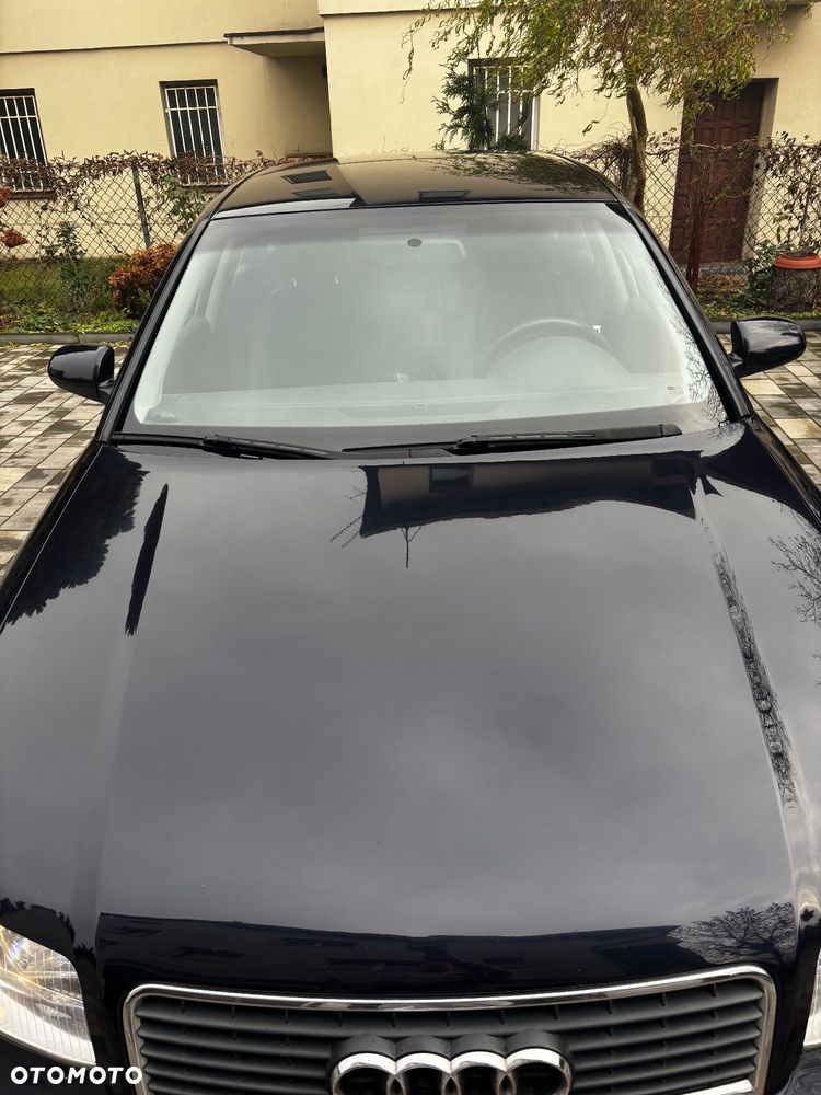 Audi A4 Limousine - 10