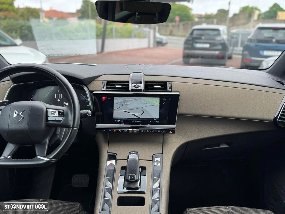 DS DS7 Crossback - 11