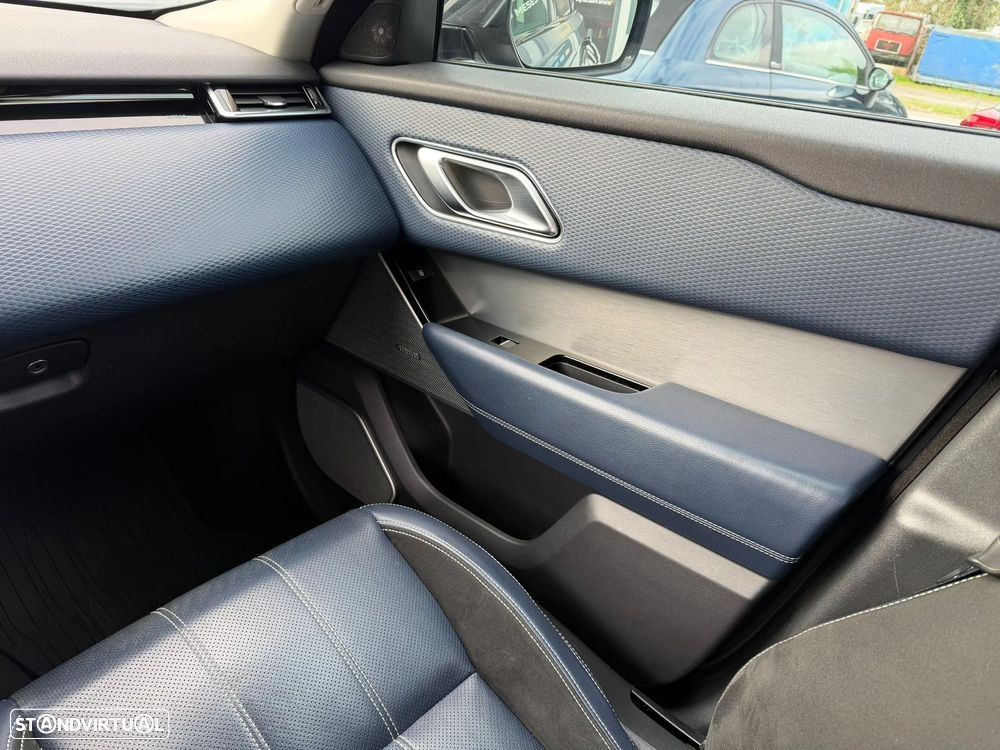Land Rover Range Rover Velar 2.0d R-Dynamic SE - 30