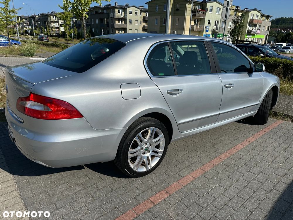 Skoda Superb 2.0 TDI Business - 13