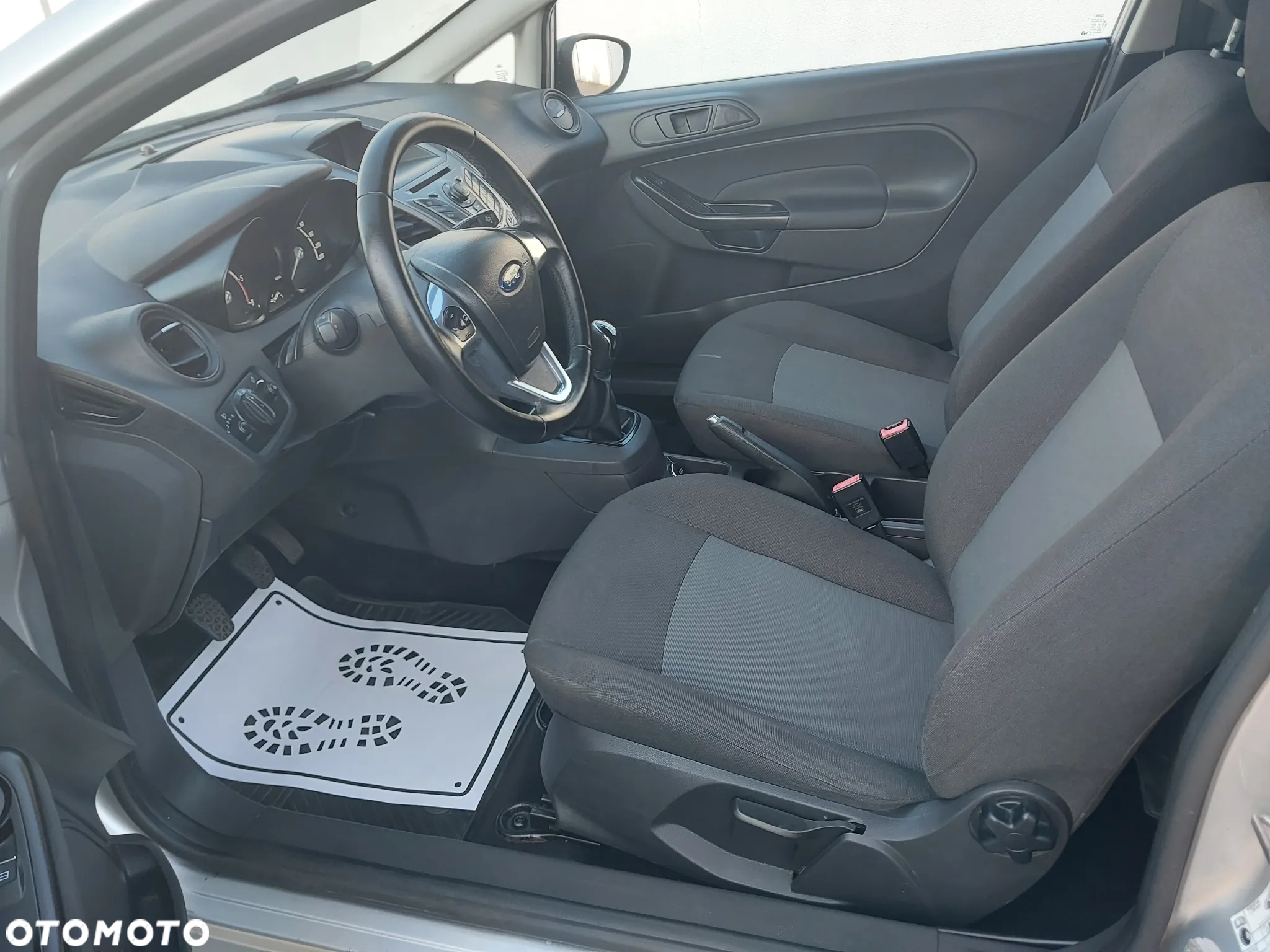Ford Fiesta 1.6 TDCi DPF Trend - 8