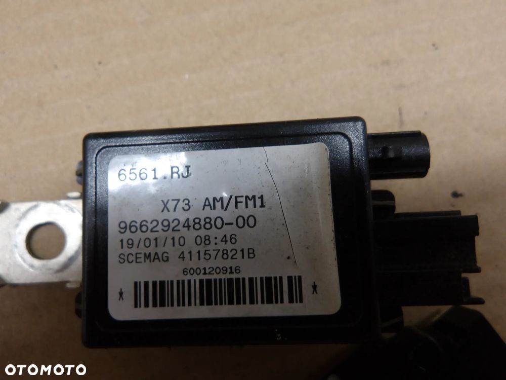 CITROEN C5 III SEDAN WZMACNIACZ ANTENY 9662924880 - 4