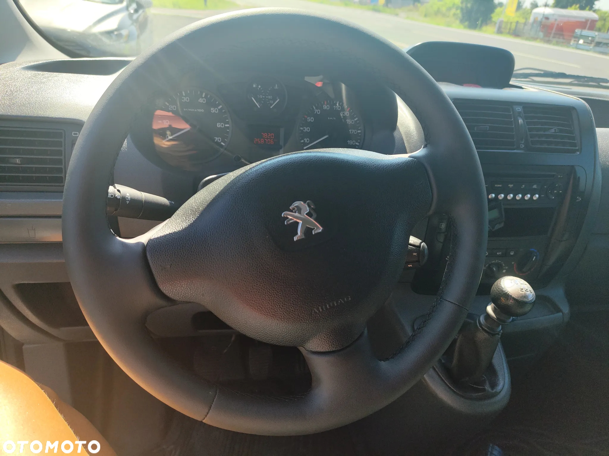 Peugeot Expert - 18