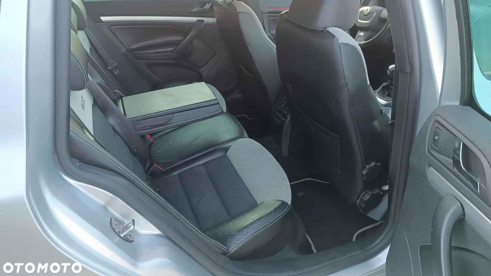 Skoda Octavia 2.0 TFSI RS - 9