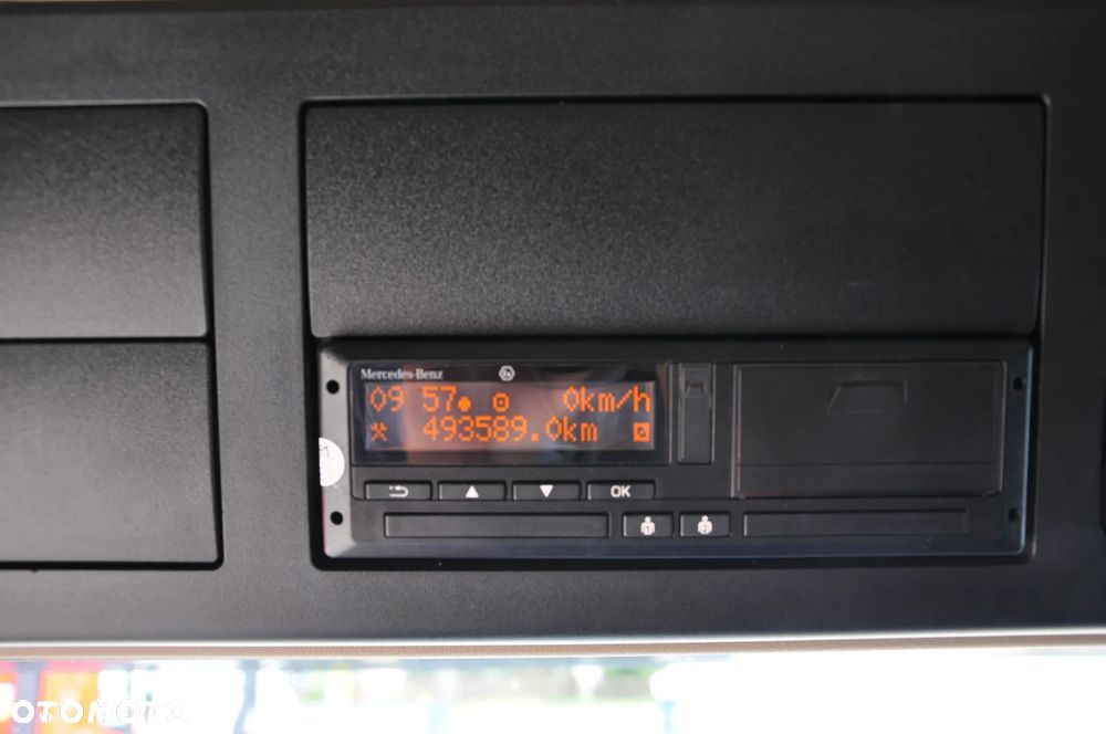 Mercedes-Benz Actros bez retardera - 13