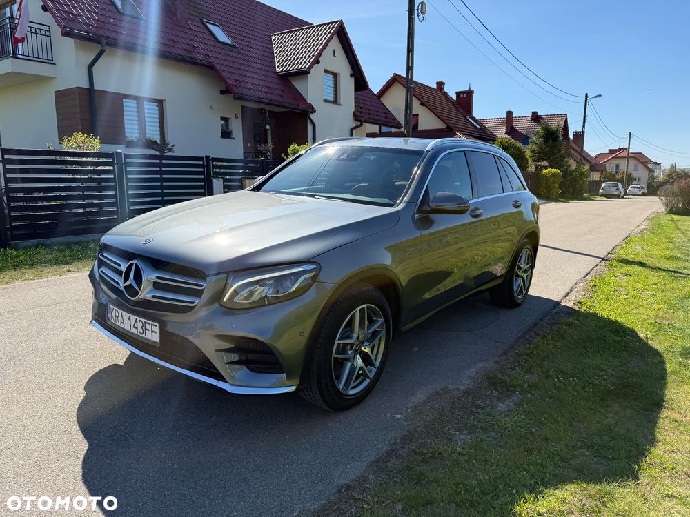 Mercedes-Benz GLC 220 d 4Matic 9G-TRONIC AMG Line - 11