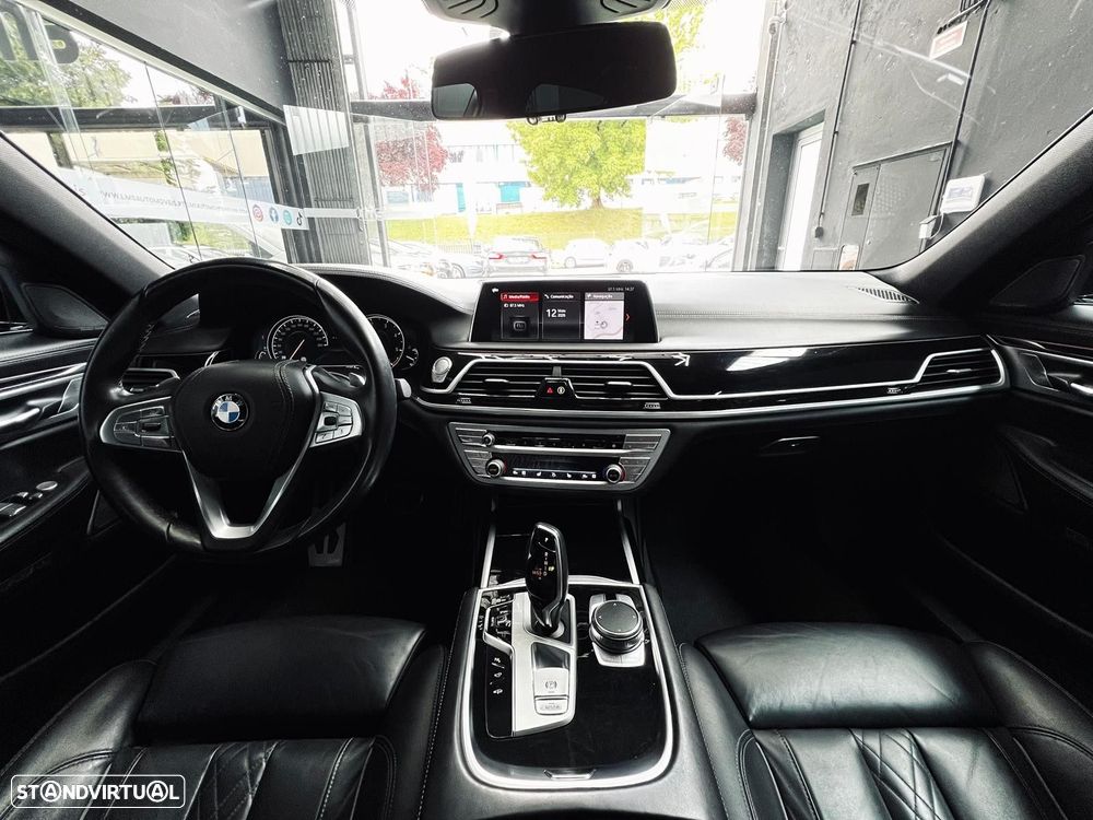 BMW 740 d xDrive Pack M - 17