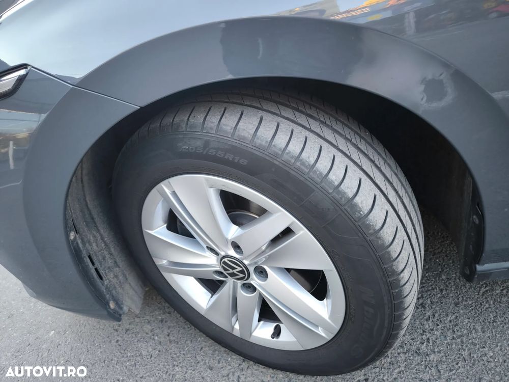 Volkswagen Golf 2.0 TDI Highline - 26