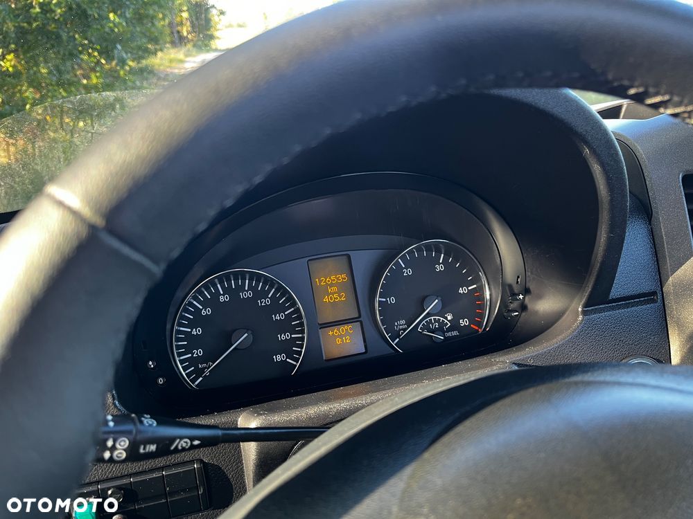 Mercedes-Benz Sprinter - 11