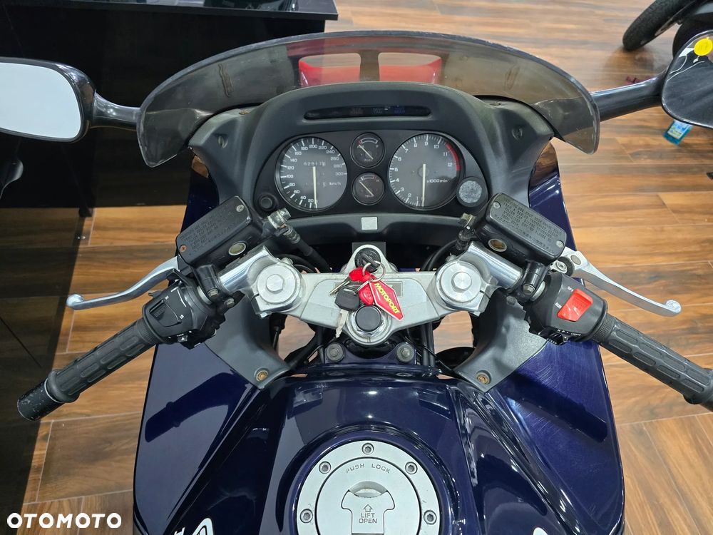 Honda CBR - 5