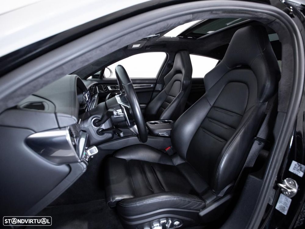 Porsche Panamera Turbo - 10