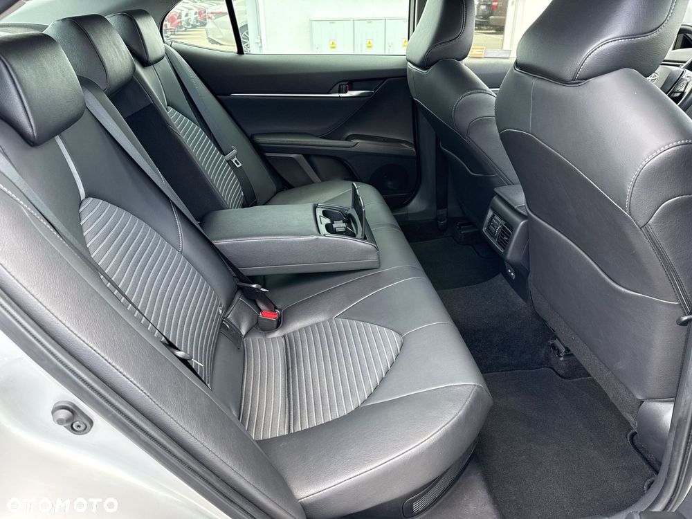 Toyota Camry 2.5 Hybrid Prestige CVT - 9