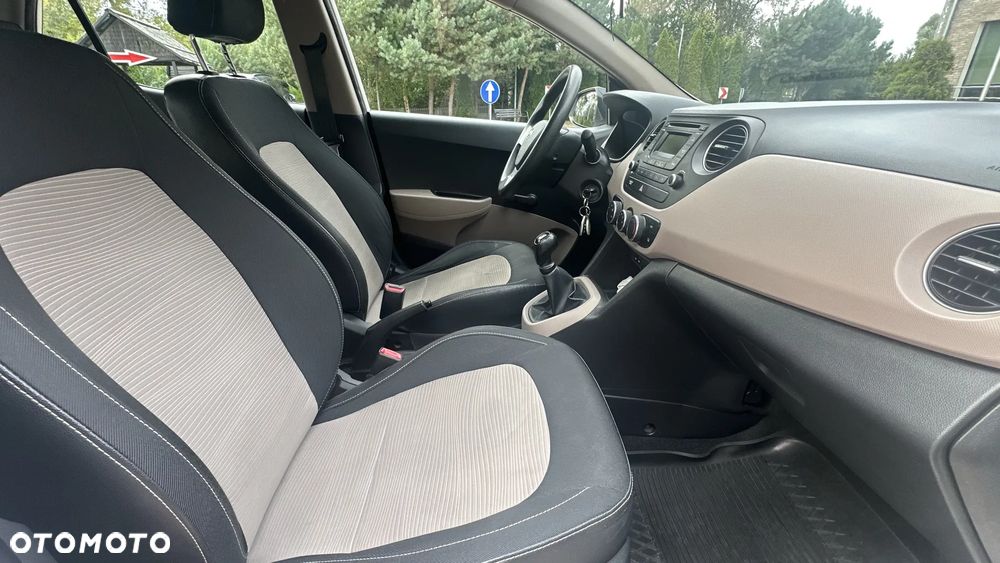 Hyundai i10 1.0 blue - 9