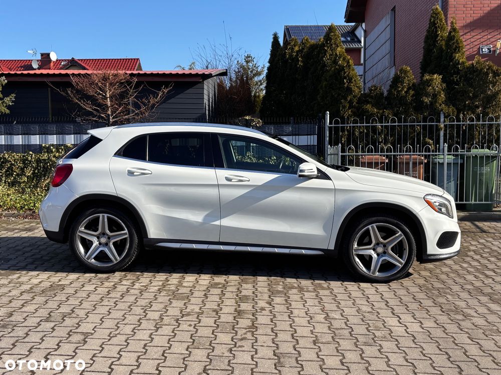 Mercedes-Benz GLA 250 4Matic 7G-DCT AMG Line - 8