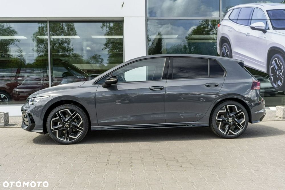 Volkswagen Golf - 8