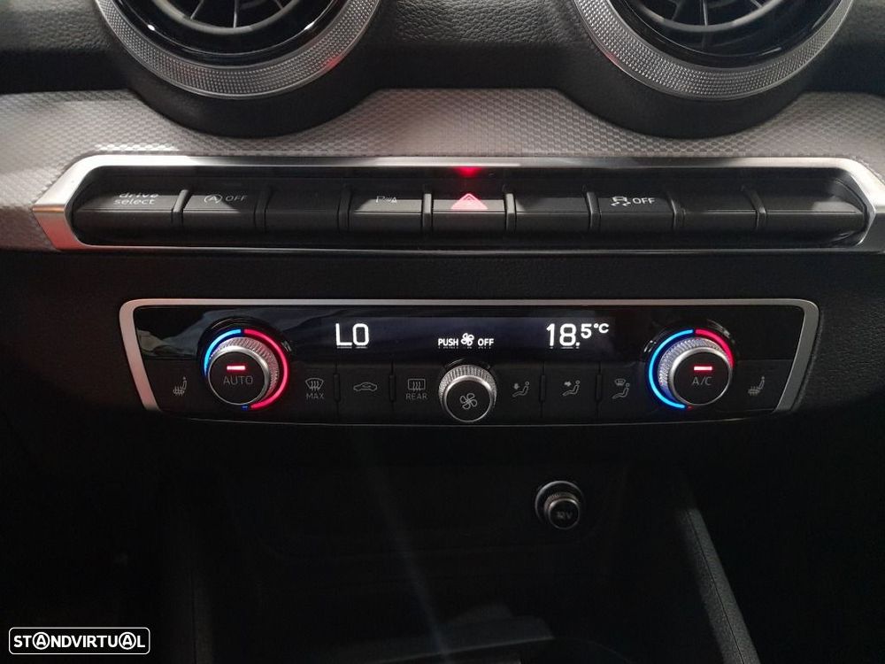 Audi Q2 35 TFSI S line S tronic — fotografia 27