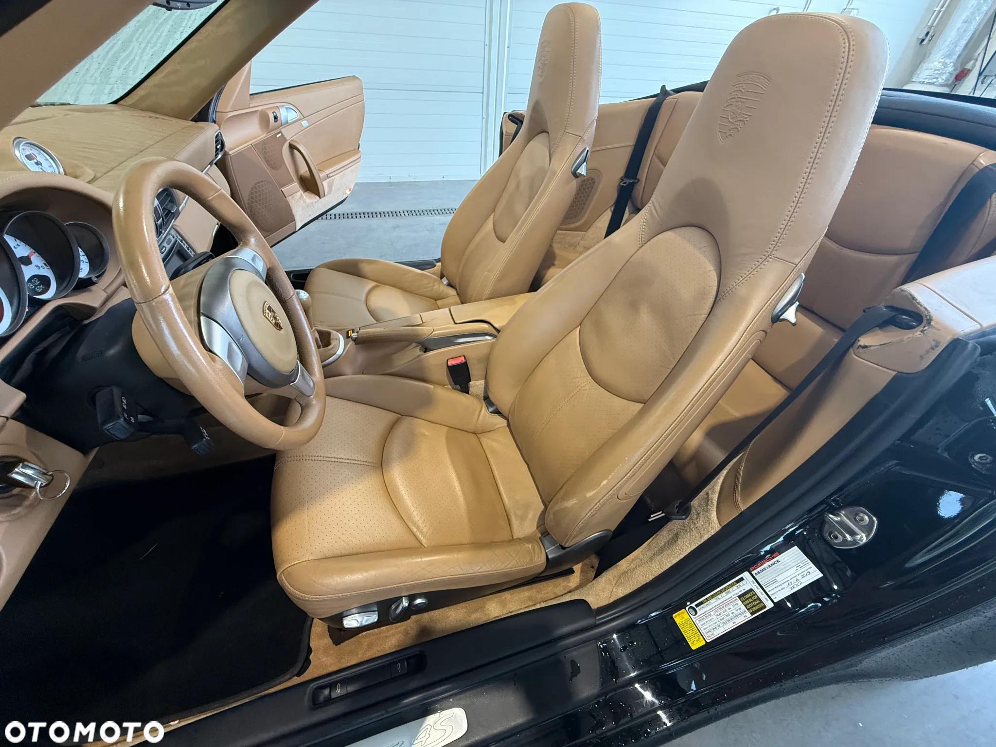 Porsche 911 Carrera 4 S Cabriolet - 13