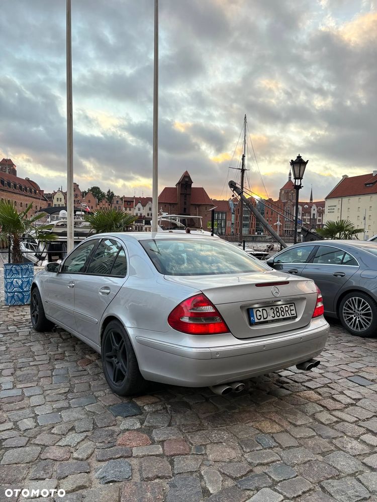 Mercedes-Benz Klasa E 240 Elegance - 4