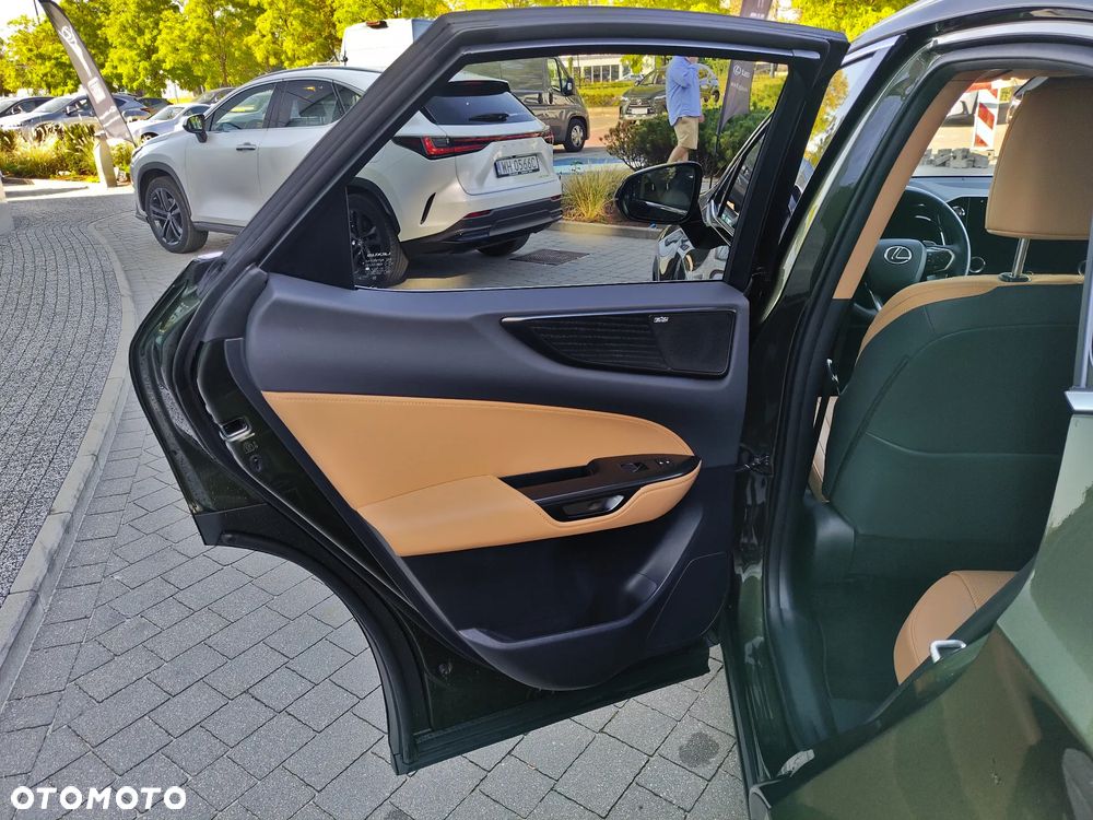 Lexus NX 450h+ Omotenashi AWD - 13