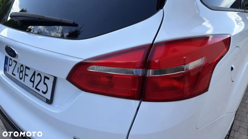 Ford Focus 1.0 EcoBoost SYNC Edition ASS PowerShift - 4