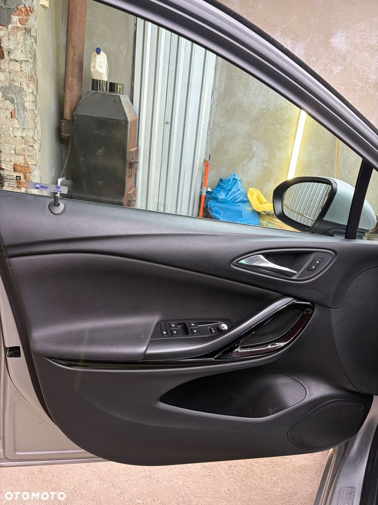 Opel Astra 1.6 CDTI Elite S&S - 9
